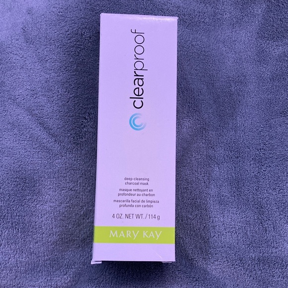 Mary Kay Clearproof Charcoal Deep Cleansing Mask - Picture 2 of 4